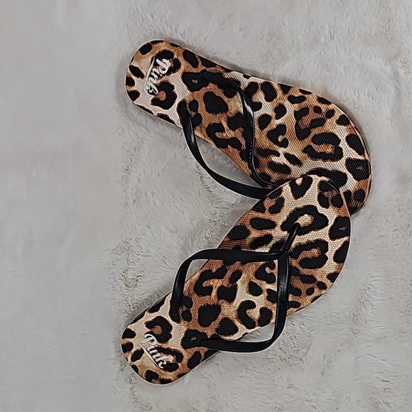 Pink Victoria's Secret Leopard Sandals Size Large - Picture 2 of 6